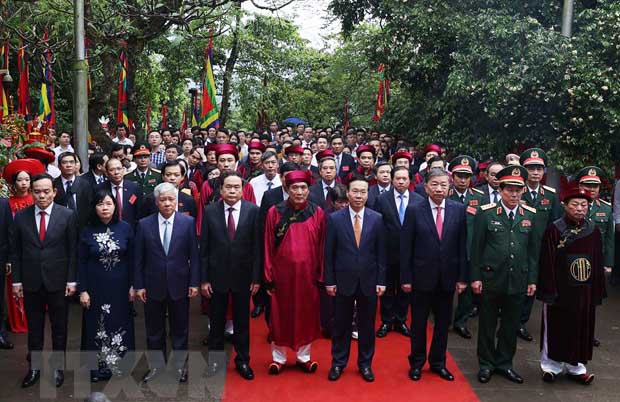 TÍN NGƯỠNG THỜ CÚNG HÙNG VƯƠNG TRONG TÂM THỨC NGƯỜI VIỆT