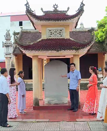 TRẠNG NGUYÊN NƯỚC VIỆT NÀO ĐƯỢC YÊU TINH TẶNG NGỌC?