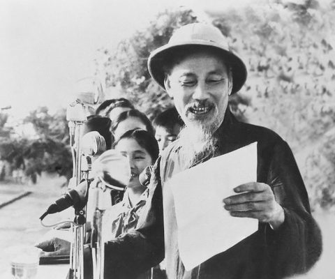 HÌNH TƯỢNG BÁC HỒ TRONG THƠ TẾ HANH