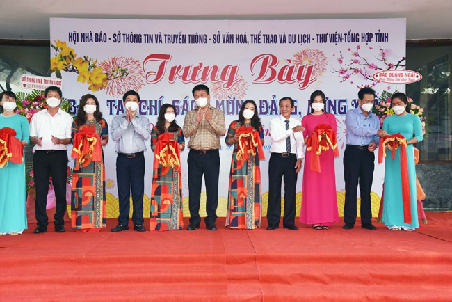 Khai mạc trưng bày báo, Tạp chí, sách mừng Đảng, mừng Xuân Nhâm Dần 2022