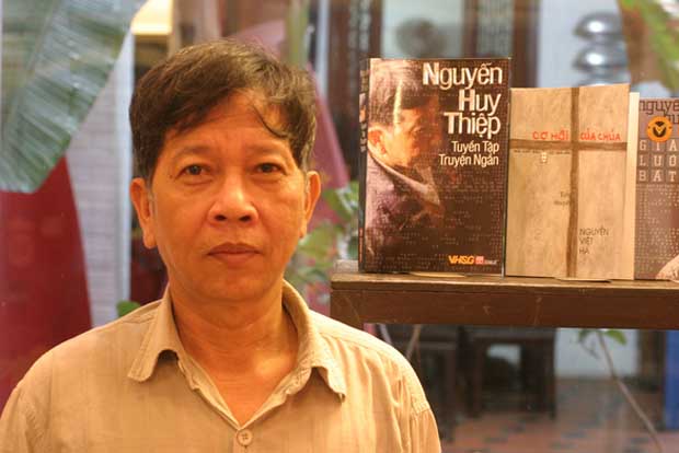 NGUYỄN HUY THIỆP - ''CỦA HIẾM'', ''HIỆN TƯỢNG ĐỘC ĐÁO'' CỦA VĂN ĐÀN VIỆT NAM