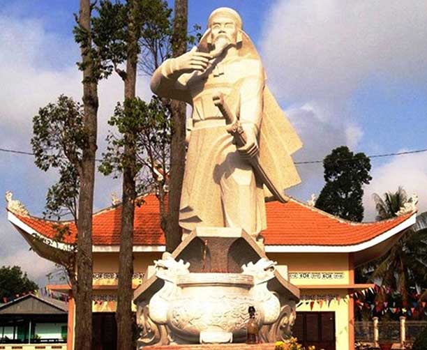 VỀ MIỀN TÂY NGHE CHUYỆN ĐỐC BINH VÀNG CHỐNG GIẶC XIÊM