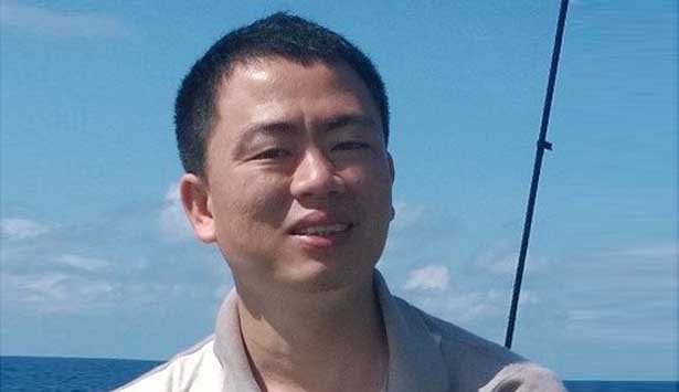 ''CÁI MỚI THƯỜNG VƯỢT BIÊN KHÔNG CẦN GIẤY THÔNG HÀNH''