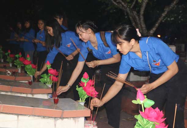 VÔ DANH, KHUYẾT DANH VÀ...