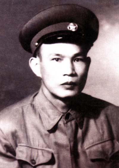 HUỲNH VĂN NGHỆ - NGƯỜI CHÉP SỬ CHIẾN KHU Đ BẰNG THƠ