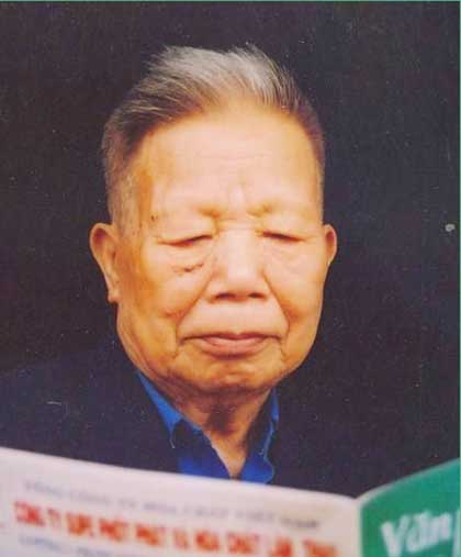 NHÀ THƠ BÀN TÀI ĐOÀN - BÓ ĐUỐC SÁNG CỦA NGƯỜI DAO