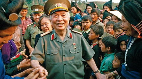 NHỮNG BÀI THƠ VIẾNG ĐẠI TƯỚNG VÕ NGUYÊN GIÁP