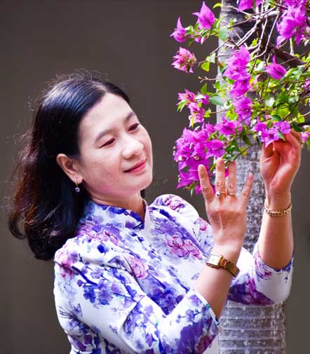 THƠ HUỲNH THÚY KIỀU - TRONG CHÚNG MÌNH CÓ NHỮNG MẢNH VỠ RẤT RIÊNG